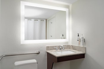 King, Suite, Accessible