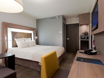 Executive Room, 1 Double Bed with Sofa bed (and sofa)