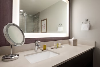 Room, 2 Queen Beds, Accessible (Hearing)