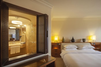 Room, 1 King Bed (Bosphorus View)