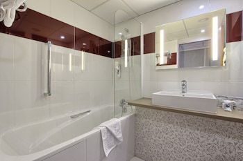 Privilege, Family Room, 2 Double Beds