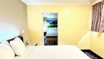 Suite, Multiple Beds, Accessible, Non Smoking