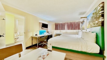 Suite, Multiple Beds, Accessible, Non Smoking