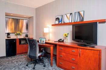 Suite, 1 King Bed with Sofa bed