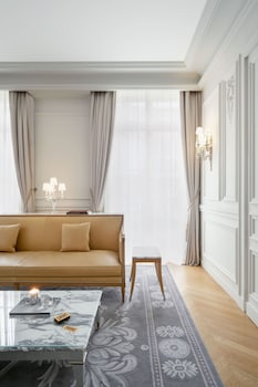 Avenue Presidential Suite