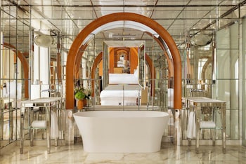 Signature Suite