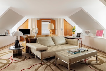 Penthouse Suite