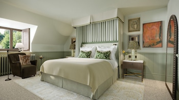 Deluxe Studio Suite