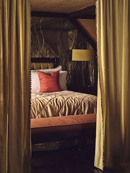 Deluxe Studio Suite