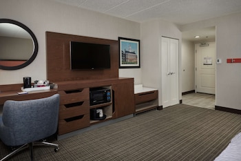 Studio Suite, 2 Queen Beds, Mobility Accessible, Microwave
