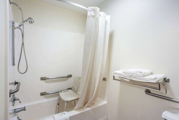 Room, 2 Queen Beds, Accessible, Non Smoking