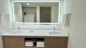 Suite, 1 King Bed (High Floor)