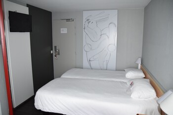 Standard Room, 2 Twin Beds