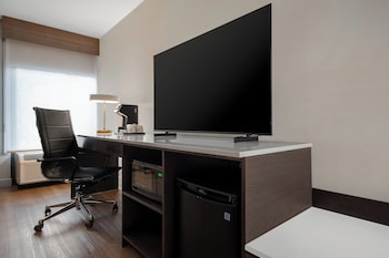 Standard Room, 2 Double Beds, Non Smoking, Refrigerator & Microwave