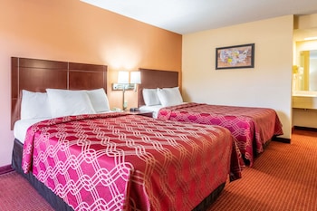 Standard Room, 2 Queen Beds, Smoking