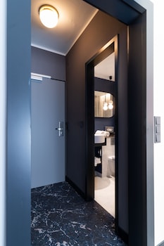 Privilege, Double Room