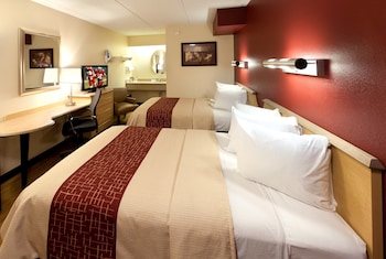 Deluxe Room, 2 Double Beds (Smoke Free)