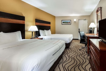 Room, 2 Queen Beds, Non Smoking