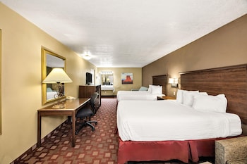 Standard Room, 2 Queen Beds, Non Smoking