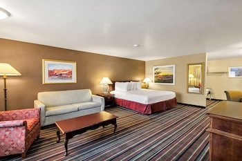 Deluxe Studio Suite, 1 King Bed, Non Smoking