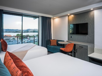 Superior Room, 2 Queen Beds (Lakefacing)