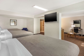 Suite, Multiple Beds, Accessible, Non Smoking