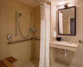 Room, 2 Double Beds, Accessible (SHOWER)