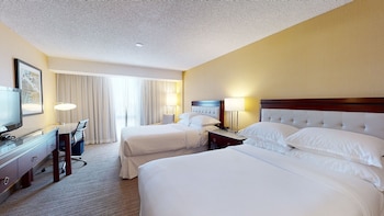 Room, 2 Double Beds (Hearing Accessible)