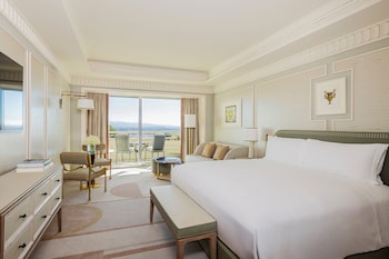 Deluxe Room, 1 King Bed (Premier, Rome View)