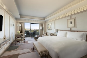Premier Room, 1 King Bed (Imperial, Rome View)
