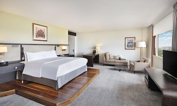 Executive Suite, 1 King Bed (Royal)