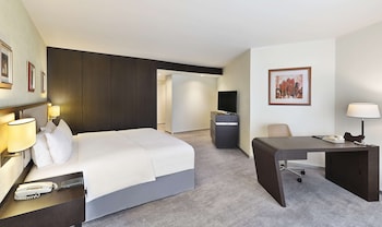 Deluxe Room, 1 King Bed