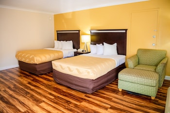 Standard Room, 2 Double Beds, Non Smoking