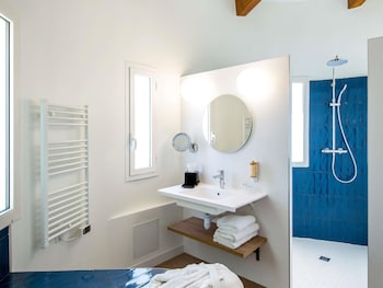 Junior Suite, 1 Double Bed, Garden View
