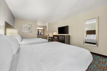 Room, 2 Queen Beds, Smoking