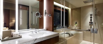 Premier Suite Double, Includes Executive Lounge Access (Outdoor Pool Access Excluded)