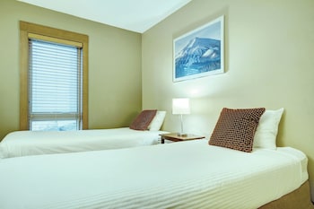 Premium Condo, 3 Bedrooms, 2 Bathrooms