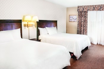 Standard Room, 2 Queen Beds (Waterpark Package - Across the Street from Fallsview Indoor Waterpark)