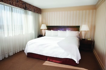 Superior Room, Jetted Tub
