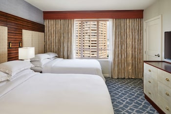 Suite, 1 Bedroom, City View (2 Doubles, Limited Ocean View)
