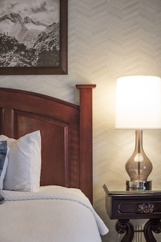 Superior Room, 1 Queen Bed