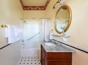 Elite Room, 1 King Bed