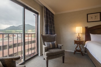 Superior Room, 1 King Bed