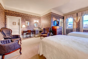 Signature Room, 2 Queen Beds