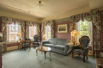 Signature Suite, Multiple Beds