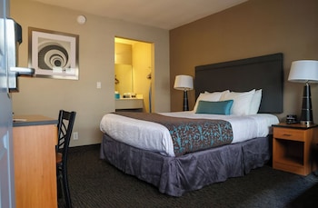 Deluxe Room, 1 Queen Bed Main building - Newly Renovated