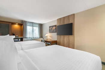 Room, 2 Queen Beds, Non Smoking