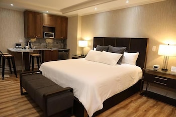 Superior Suite, 1 King Bed with Sofa bed, Ensuite