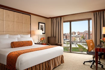 Standard Room, 1 King Bed