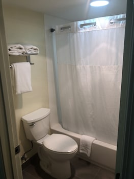 Standard Room, 2 Queen Beds